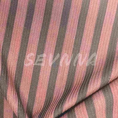 Kain Polyester Daur Ulang 200g Berat Bernafas Instruksi Perawatan Ketahanan Kerutan