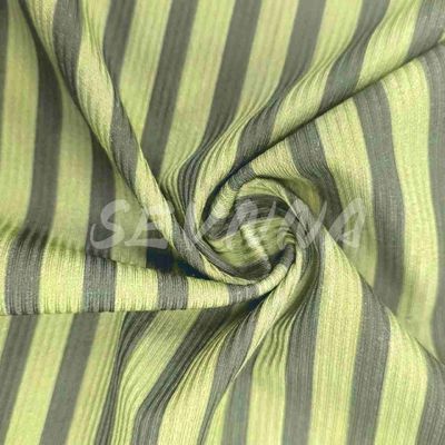 200g lembut bernapas Kain Polyester Daur Ulang tahan kerutan 135cm lebar