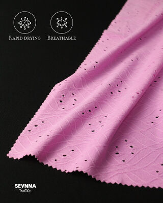 Kain Polyester Daur Ulang yang sadar lingkungan yang dirancang untuk merek fashion berkelanjutan yang berfokus pada tanggung jawab lingkungan
