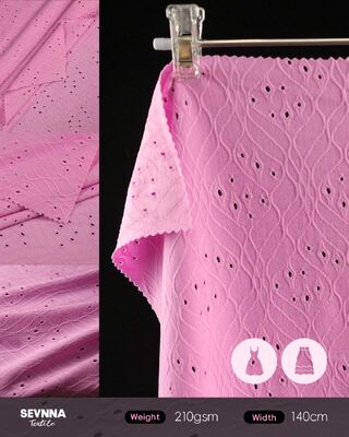 Kain Polyester Daur Ulang yang sadar lingkungan yang dirancang untuk merek fashion berkelanjutan yang berfokus pada tanggung jawab lingkungan